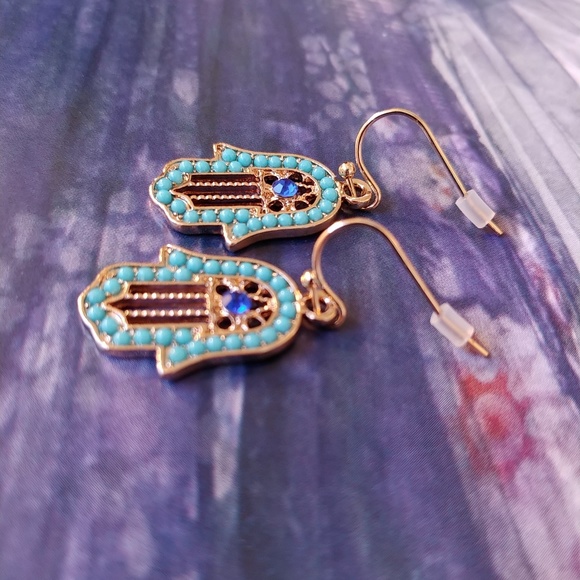 ❤NEW Gold Hamsa Hand Blue/Crystal Dangle Earrings - Picture 3 of 6
